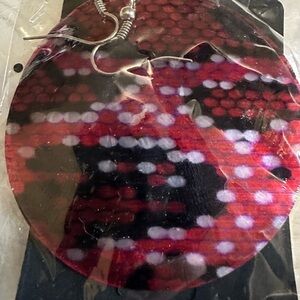 🧡10/$10 Red and Black Patterned Earrings